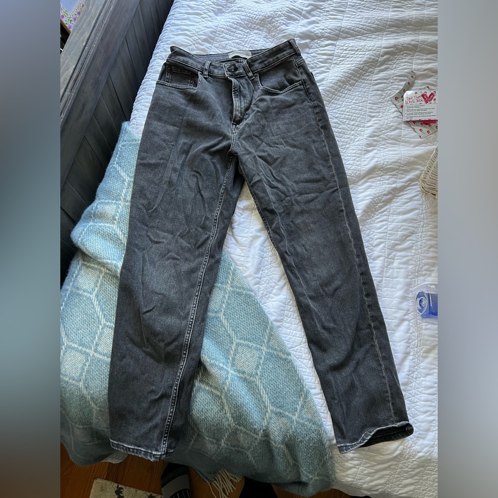Everlane the Curvy Cheeky Straight Jean - Picture 3 of 5